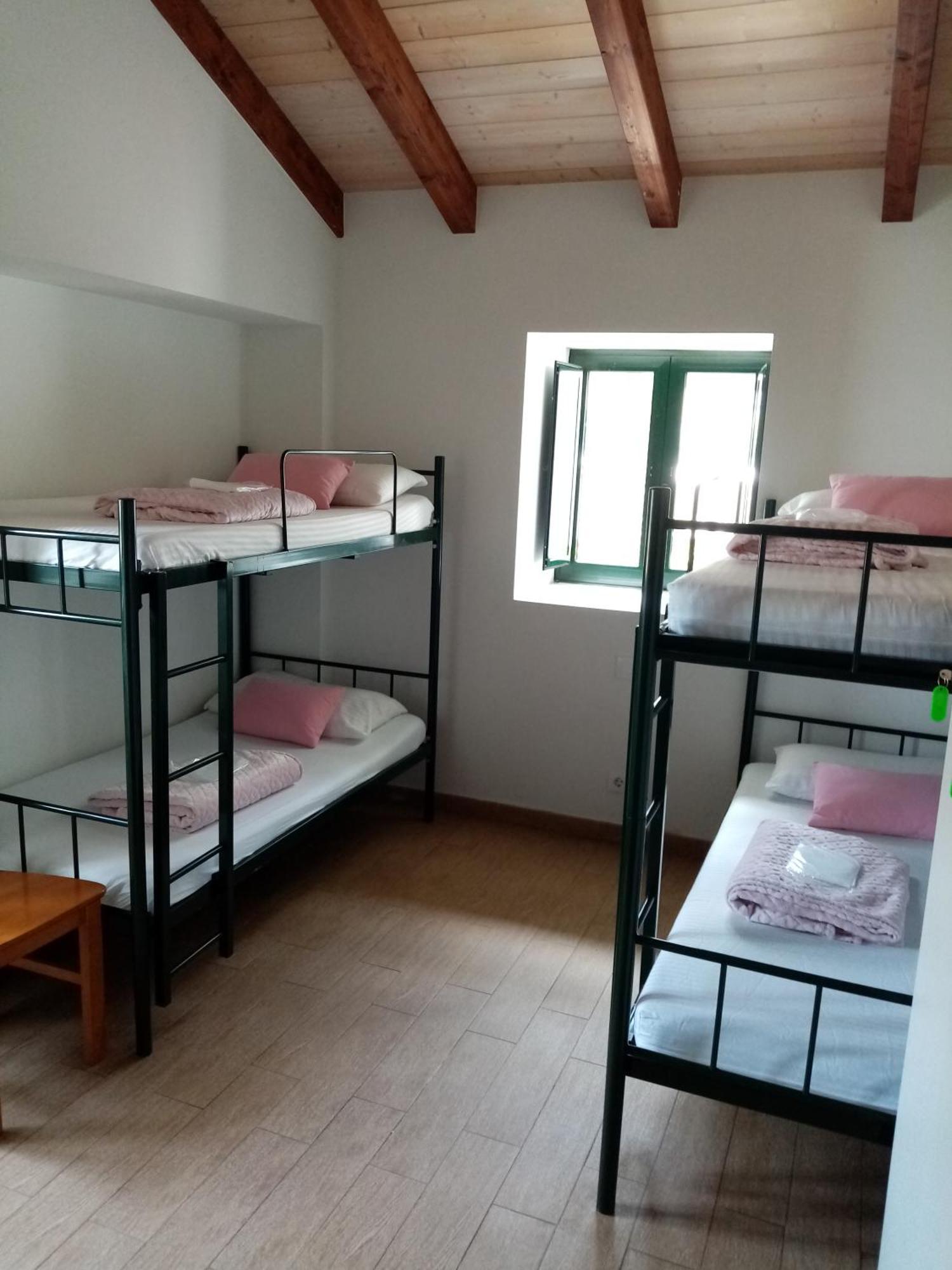 Albergue Oasis Sarria Exterior photo